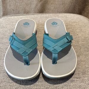 Clarks Cloudsteppers Teal and White Sandals
